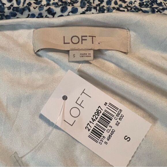 NWT! Loft floral short sleeve dress. Size small. - Picture 4 of 9